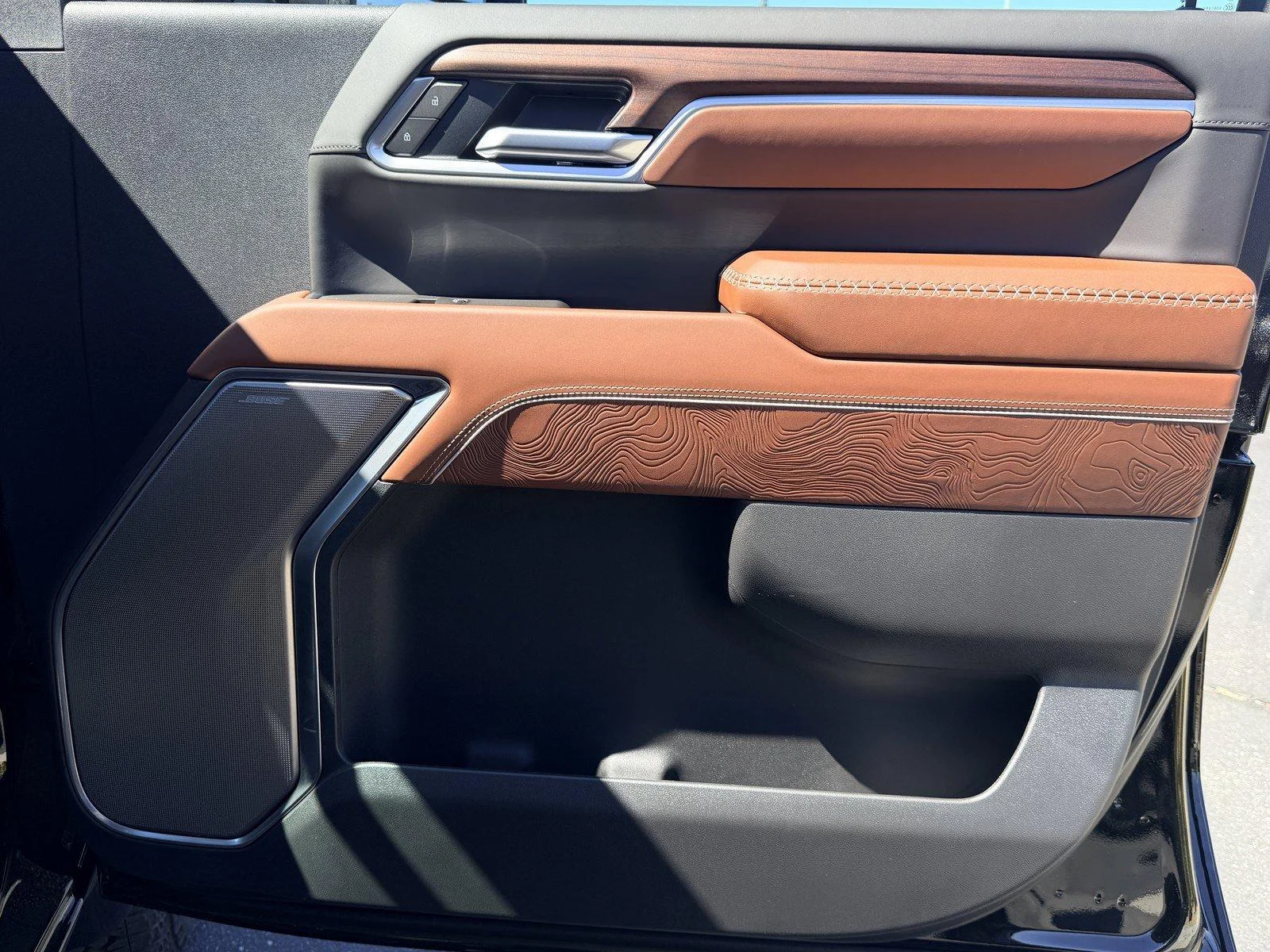 New 2026 Onyx Black GMC Denali Ultimate image 9