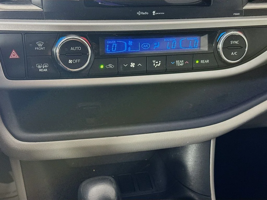Used 2014 Black Toyota LE Plus V6 image 18