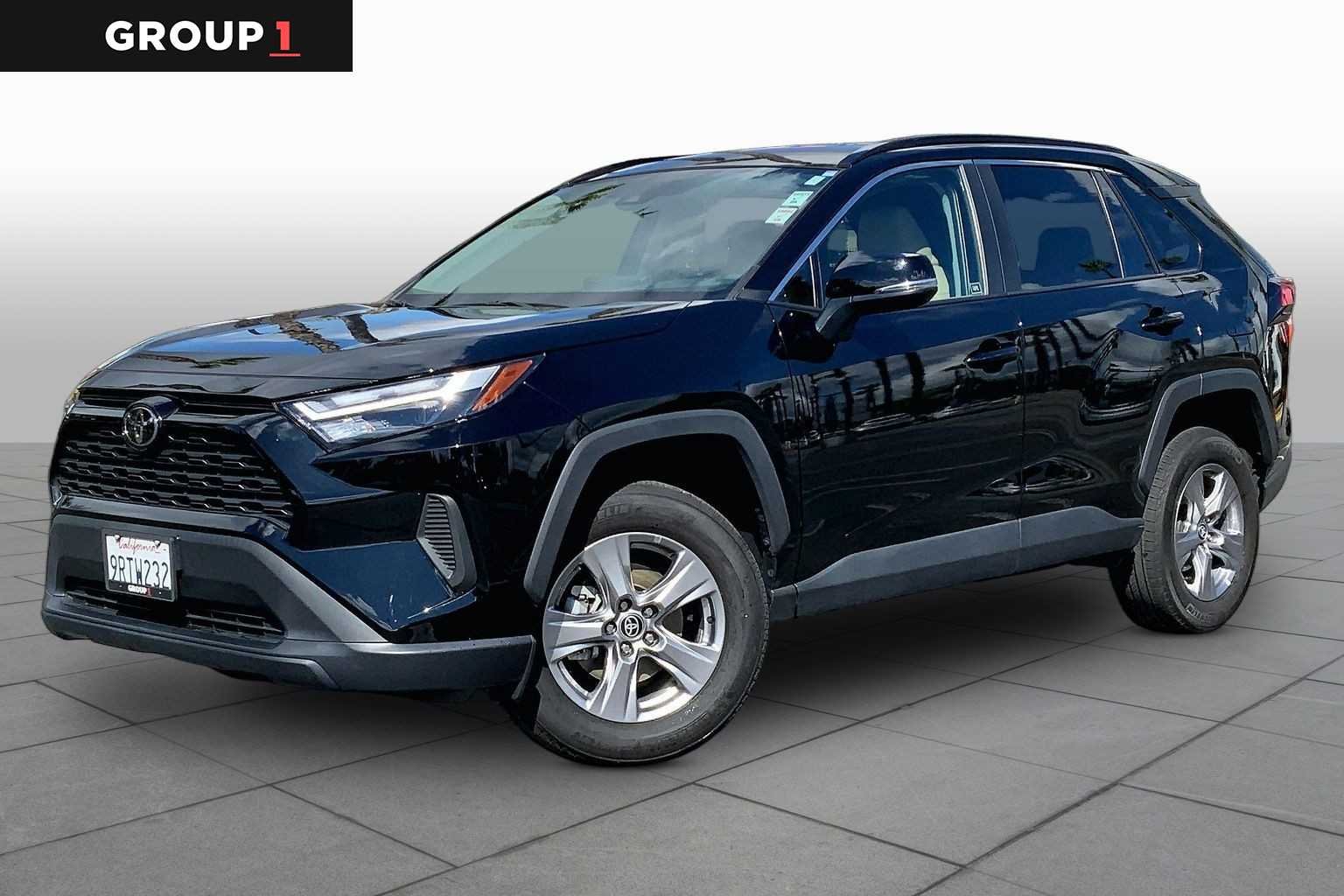 2025 Toyota RAV4 XLE FWD's photo