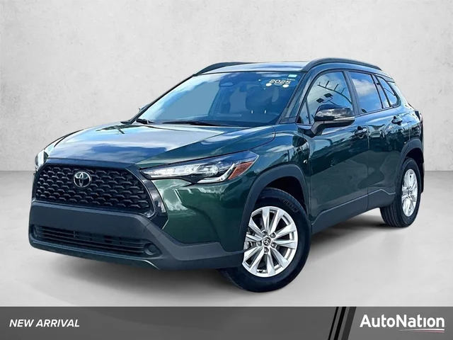 ラプンツェル Pre-Owned 2025 Toyota Corolla Cross LE Sport Utility in West Palm