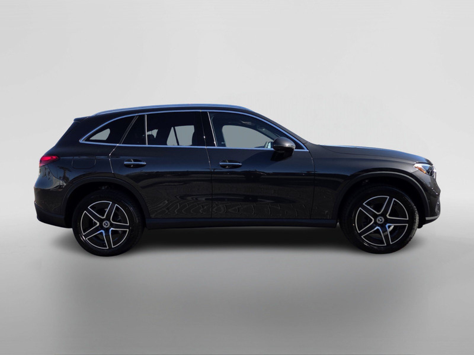 New 2026 Graphite Grey Metallic Mercedes-Benz GLC 300 SUV image 6