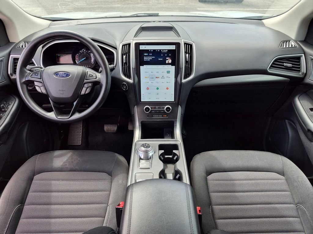 Used 2021 White Ford SE image 26
