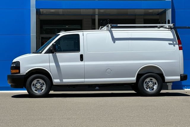 2025 Chevrolet Express Cargo Work Van - Photo 9
