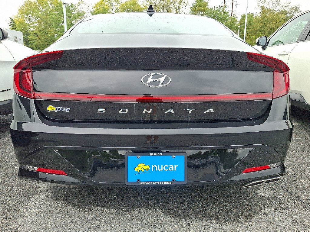 Used 2023 Black Hyundai SEL image 5