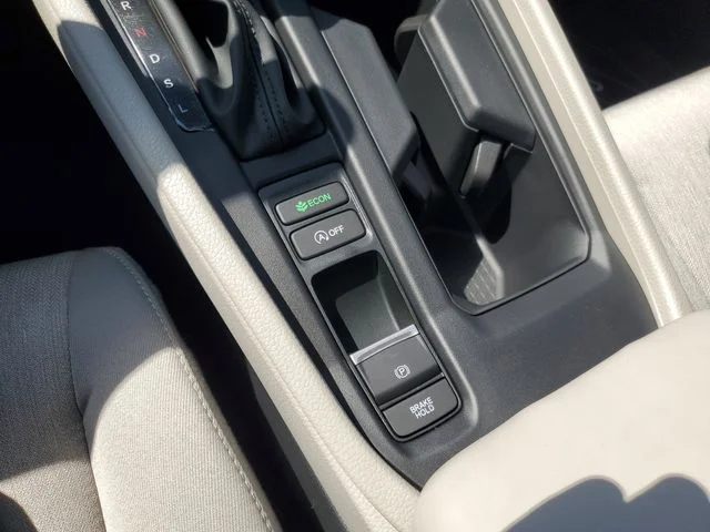 2025 Honda Accord SE - Photo 29