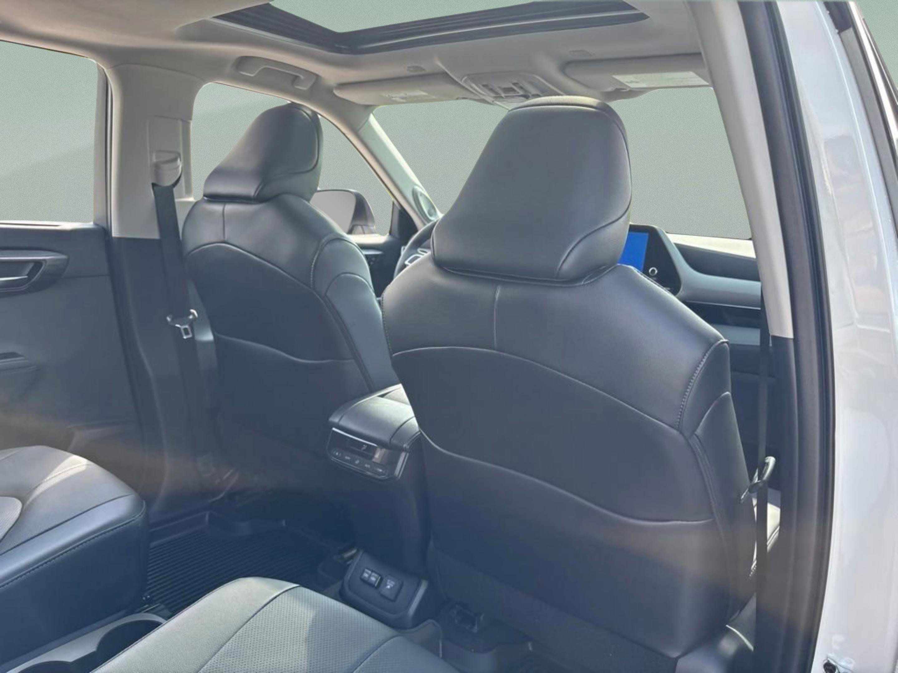 New 2026 0089/Wind Chill Toyota Hybrid Limited image 29
