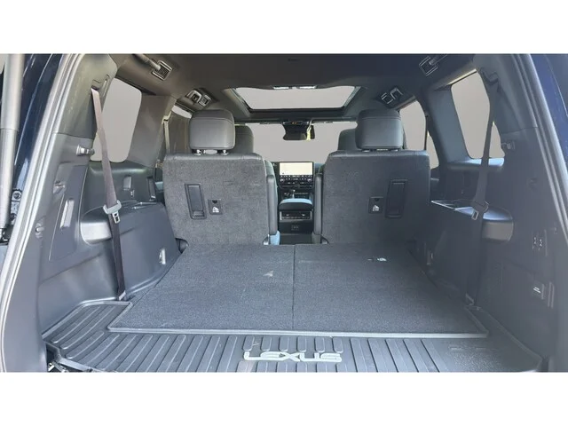 Used 2025 Mica Lexus 550 Luxury+ image 26
