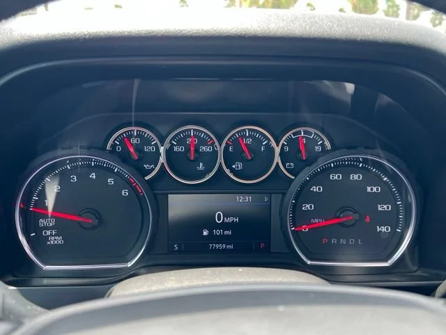 Used 2020 SILVER ICE METALLIC Chevrolet RST image 9