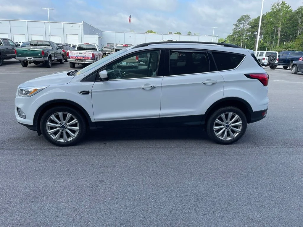 Used 2019 White Ford SEL image 4