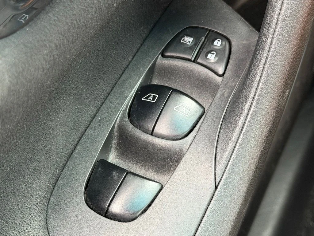Used 2014 Gray Nissan 2.5 SV image 24