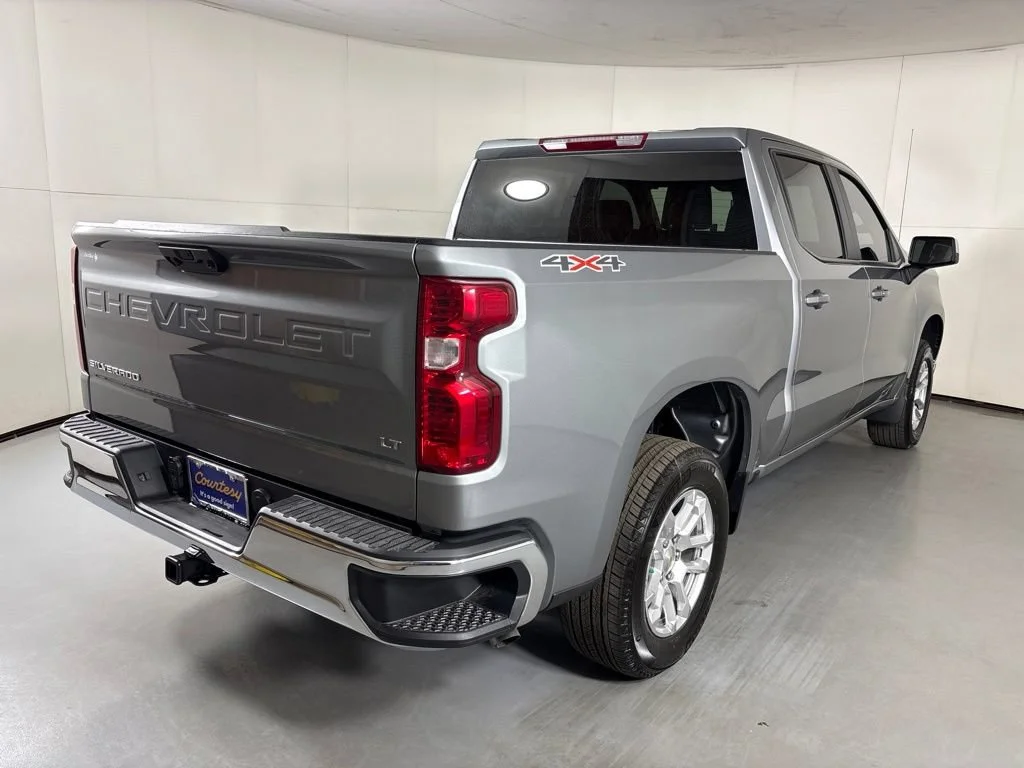 New 2026 Sterling Gray Metallic Chevrolet LT (2FL) image 10