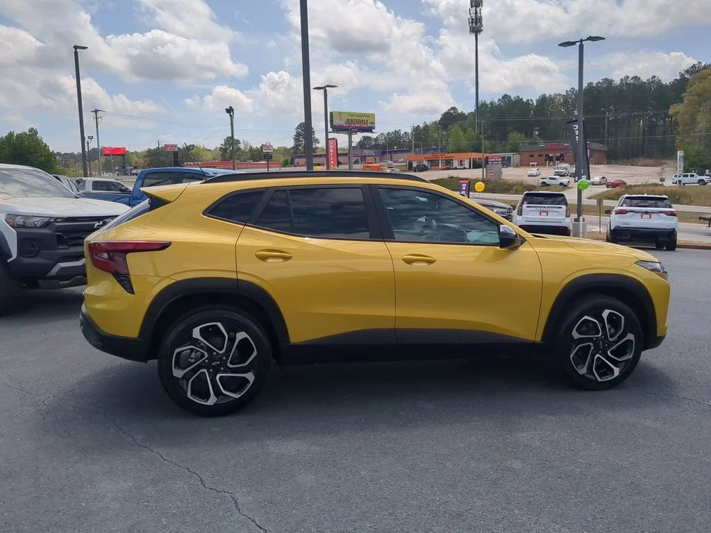 Used 2025 Nitro Yellow Metallic Chevrolet 2RS image 4