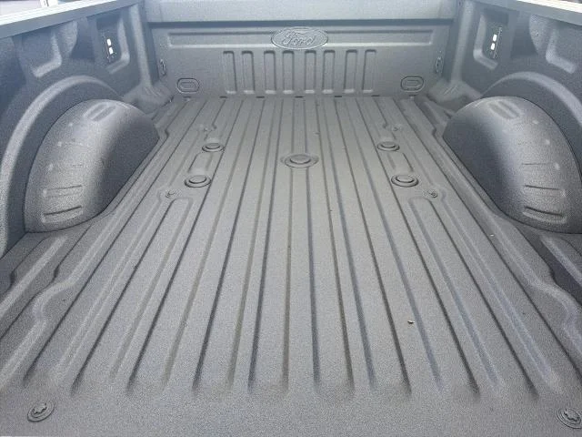 New 2026 Star White Metallic Tri-Coat Ford F-250® Lariat® image 44