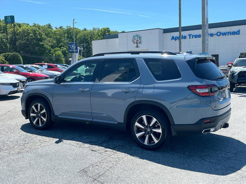 2025 Honda Pilot Touring - Photo 28