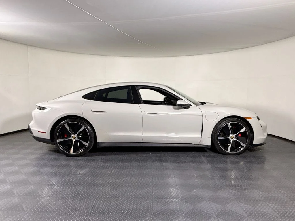 Used 2021 Chalk Porsche 4S w/ Performance Battery Plus image 8