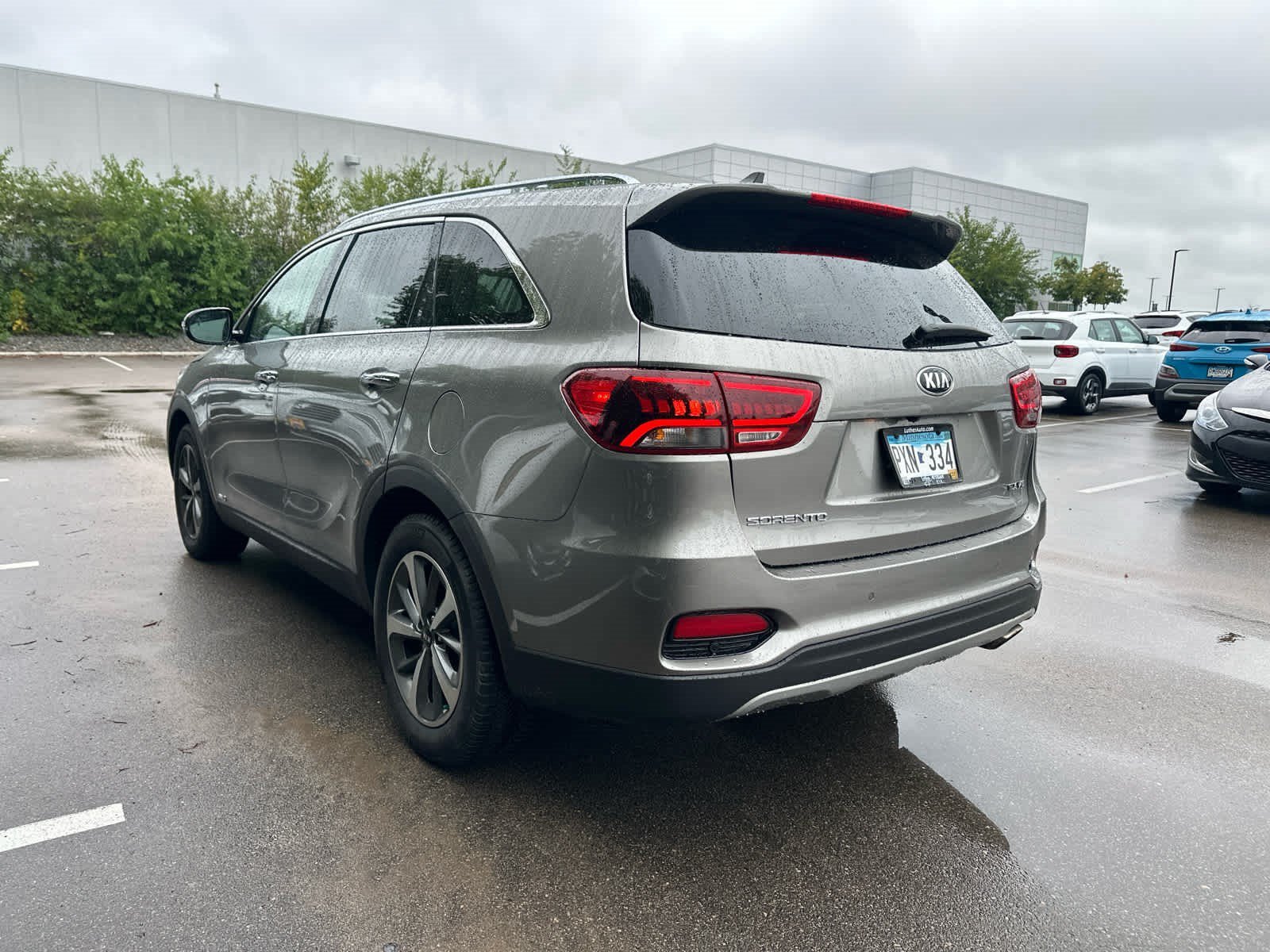 Used 2019 Titanium Silver Kia EX V6 image 3