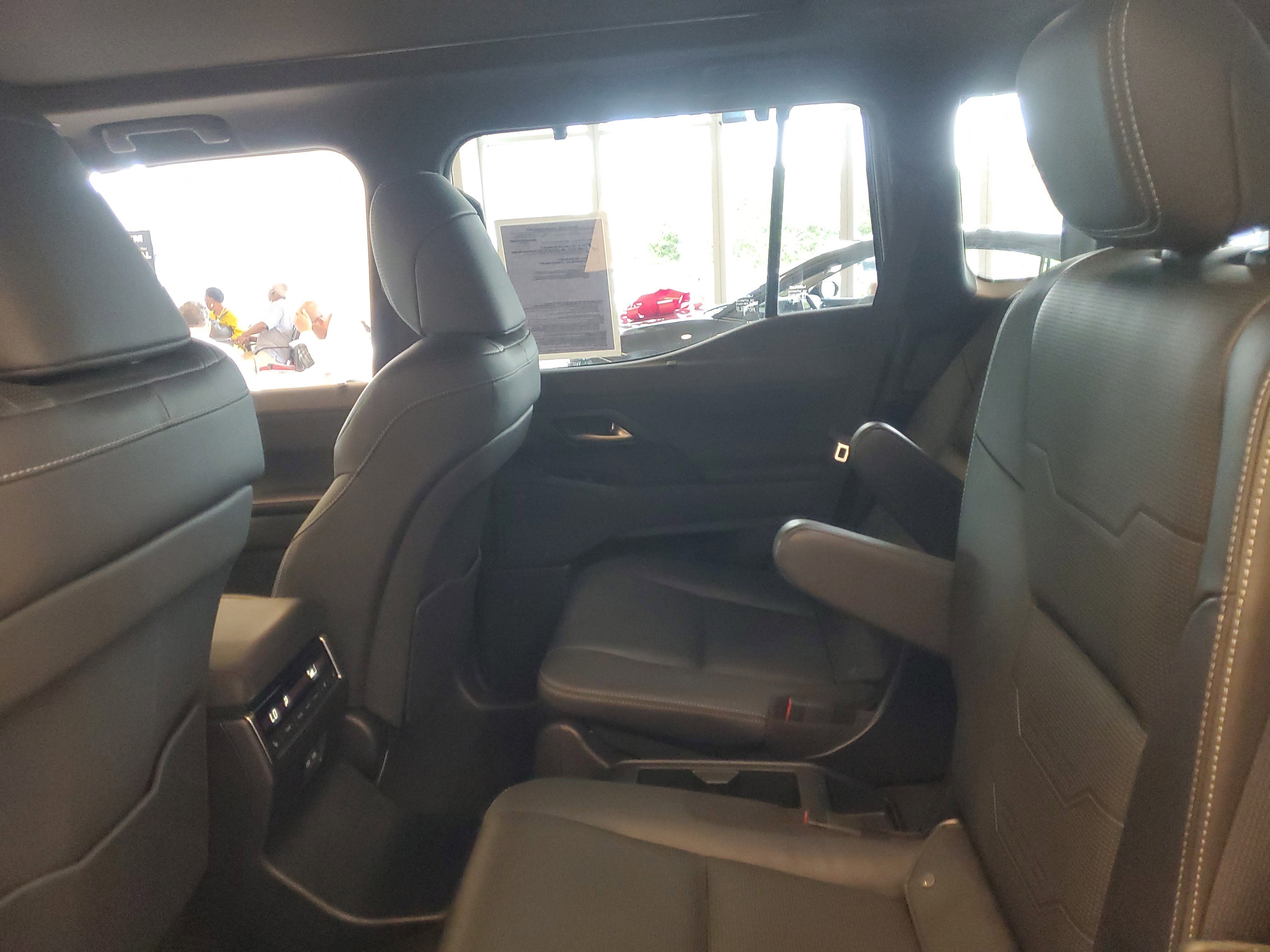 Used 2024 Gray Pearl Lexus GX 550 Luxury image 12