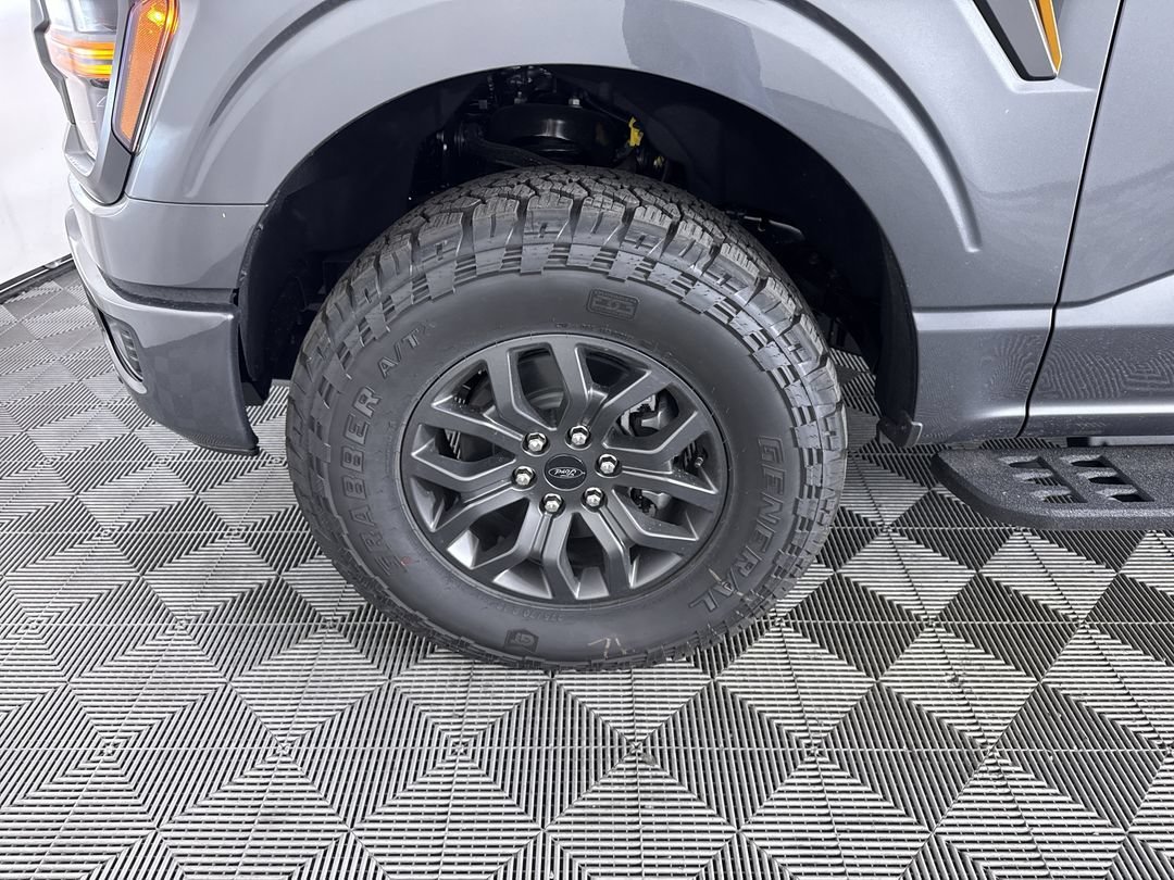 New 2026 Carbonized Gray Metallic Ford Tremor image 27