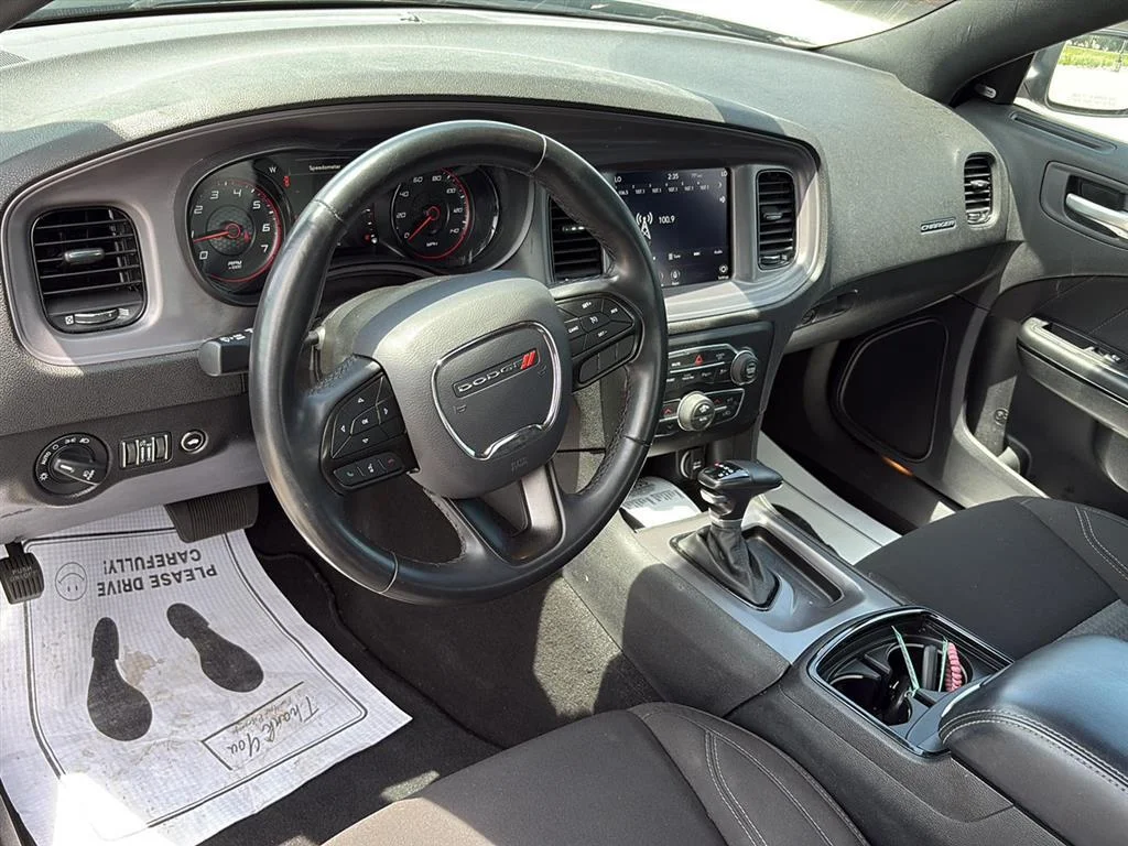 Used 2023 Destroyer Gray Clearcoat Dodge SXT image 8