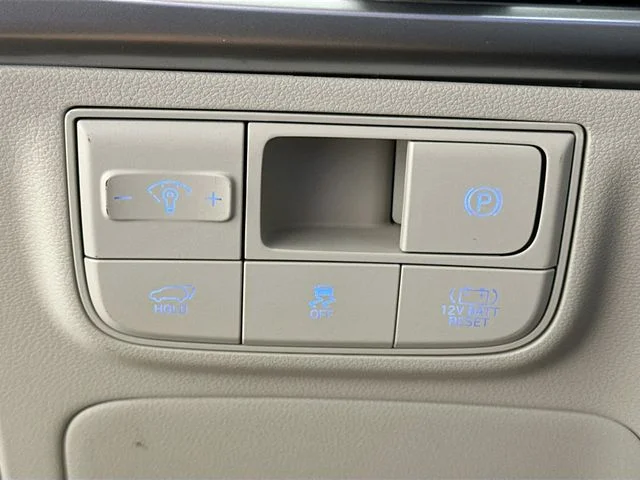 New 2026 Hyundai TUCSON HYBRID SEL