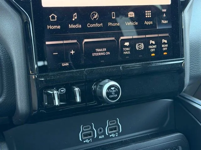 2025 RAM 3500 Laramie - Photo 13