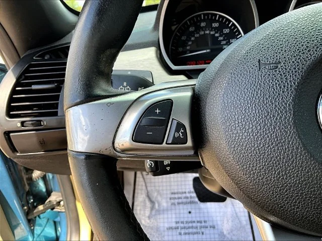 Used 2004 Blue BMW 2.5i image 13