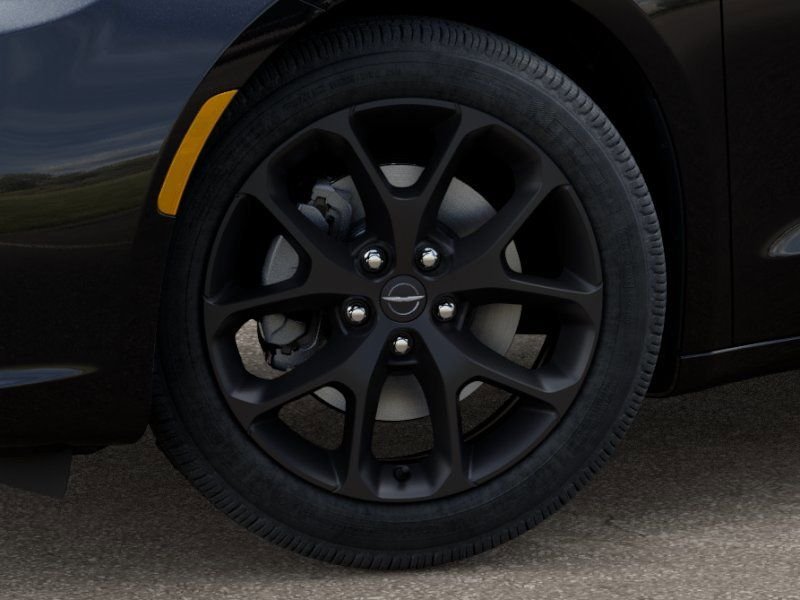 New 2026 Diamond Black Crystal Pearl-Coat Exterior Paint Chrysler Select image 8