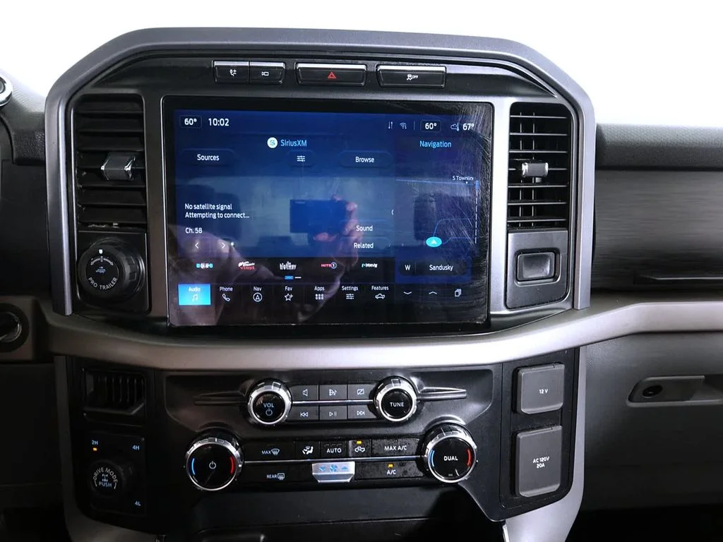 Used 2024 Oxford White Ford XLT image 20