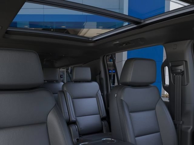 New 2026 Summit White Chevrolet Z71 image 25