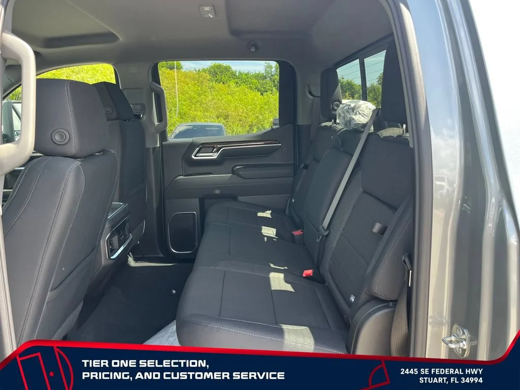 New 2026 Sterling Metallic GMC Elevation image 13