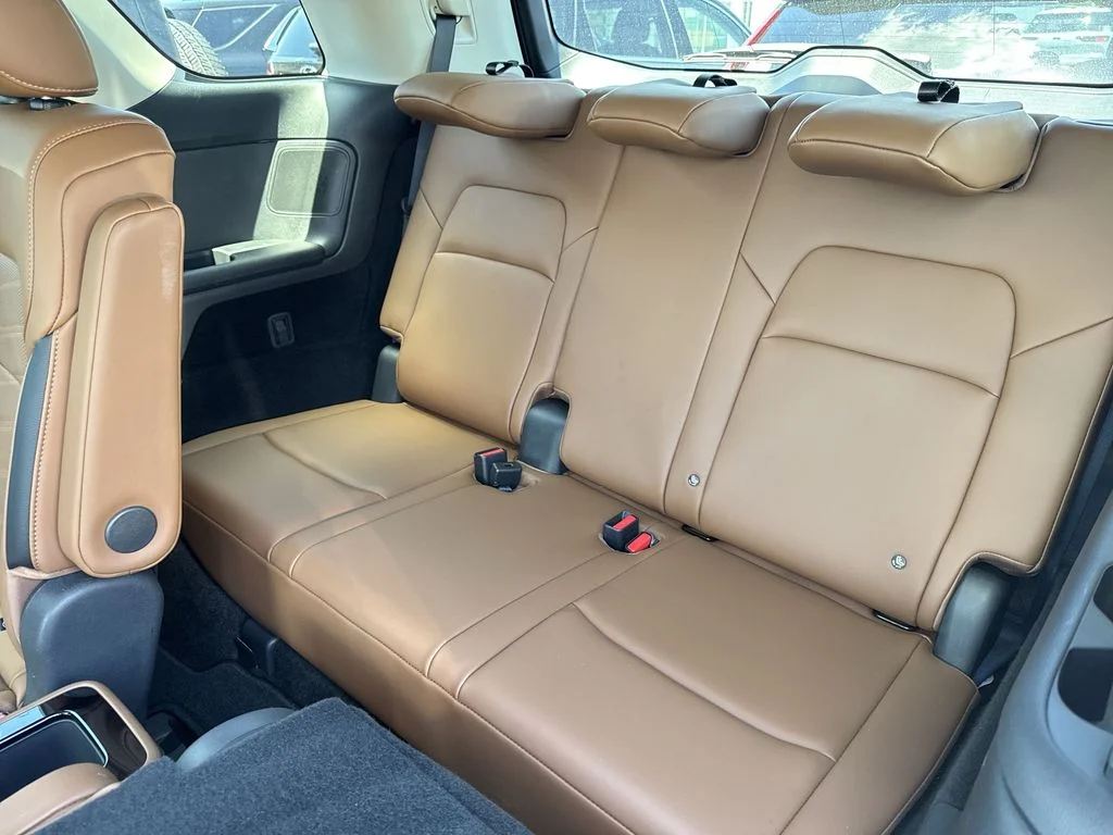 Used 2025 Gray Nissan Platinum image 24