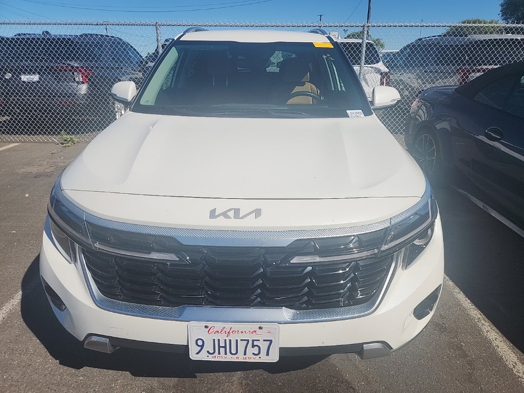 Used 2024 White Kia EX image 2