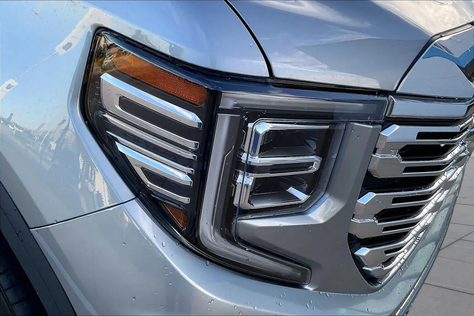 Used 2024 Sterling Metallic GMC Denali image 26