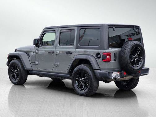 Used 2021 Gray Jeep Unlimited Sport Altitude image 8