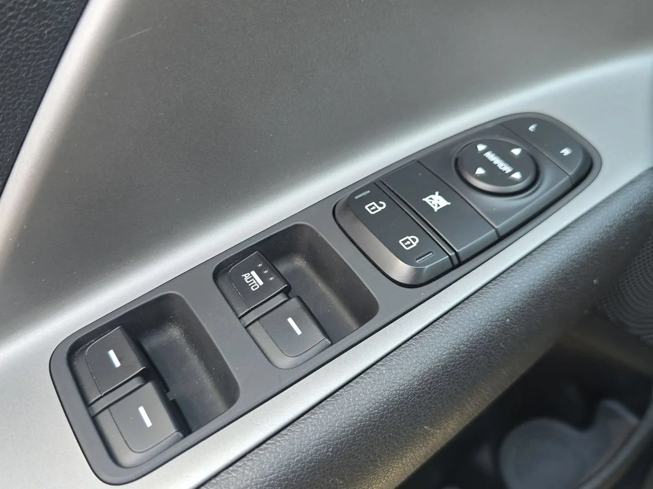 Used 2022 Gray Kia LX image 23