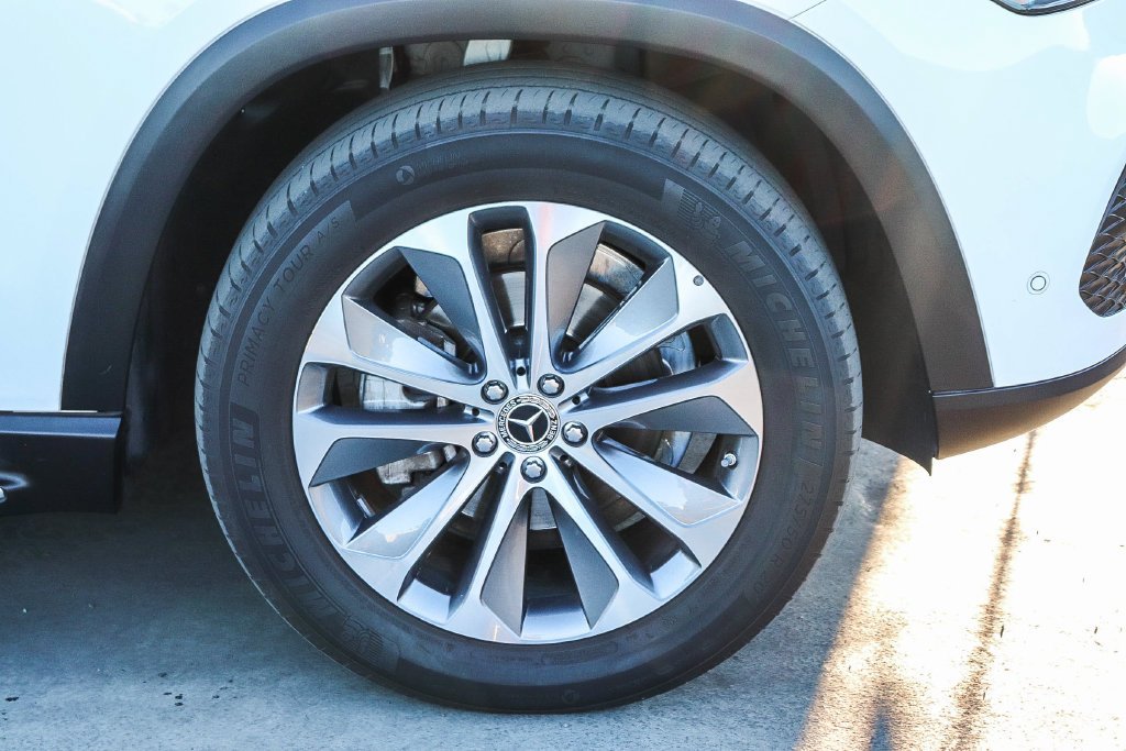 Used 2023 Polar White Mercedes-Benz GLE 350 image 11