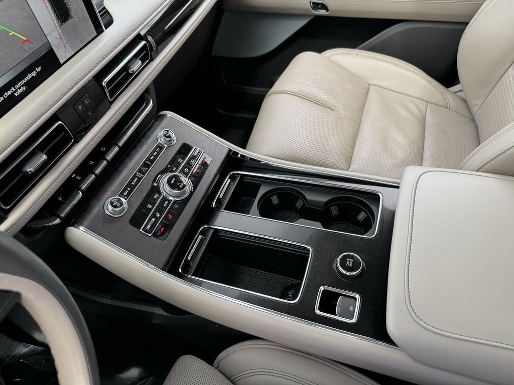 Used 2022 Blue Lincoln Reserve image 23