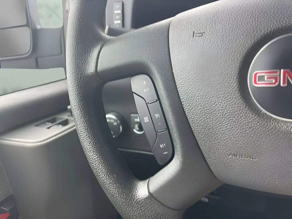 Used 2023 Summit White GMC Work Van image 16