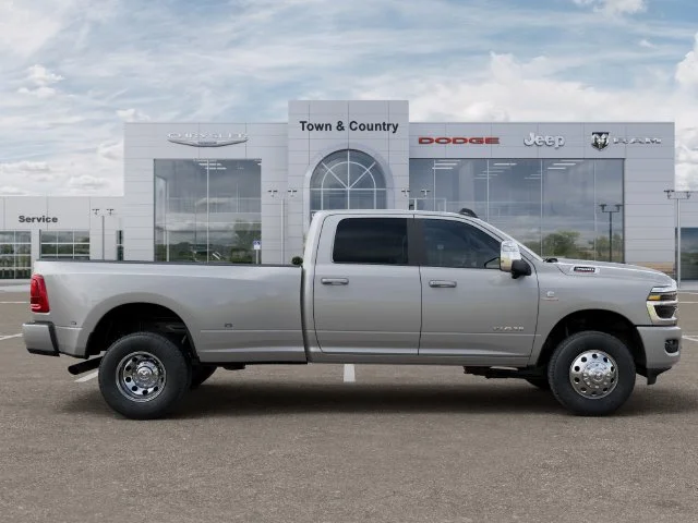 New 2027 Silver-Zynith Exterior Paint RAM Laramie image 21