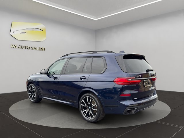 Used 2022 Tanzanite Blue II Metallic BMW xDrive40i image 5