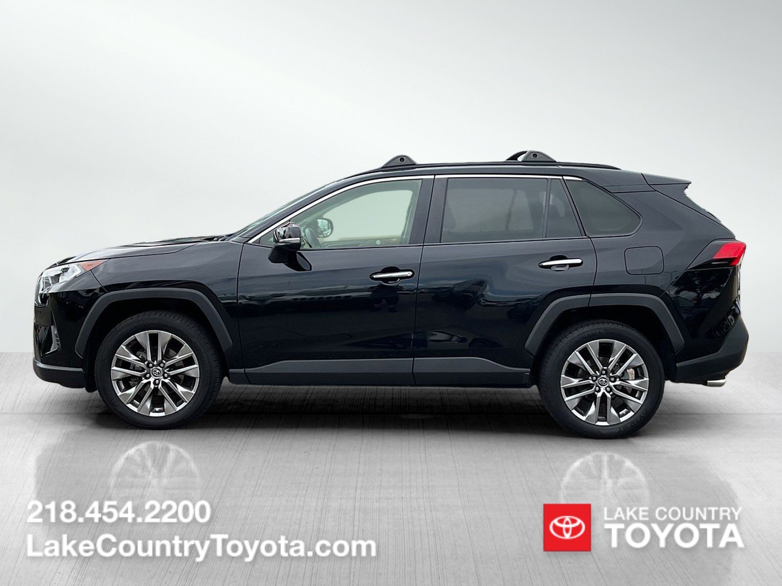 Used 2019 Toyota RAV4 Limited with VIN JTMN1RFV9KD500468 for sale in Brainerd, Minnesota
