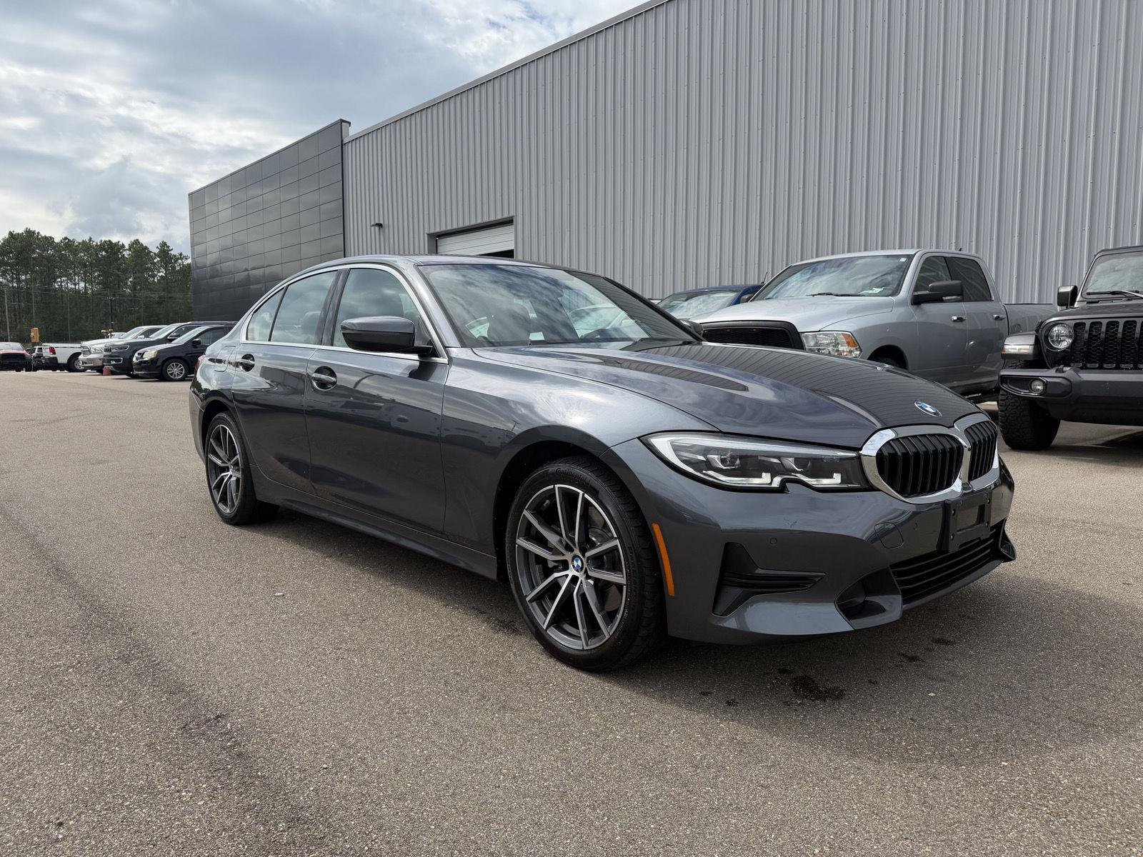 Used 2022 Mineral Grey Metallic BMW 330i xDrive image 3