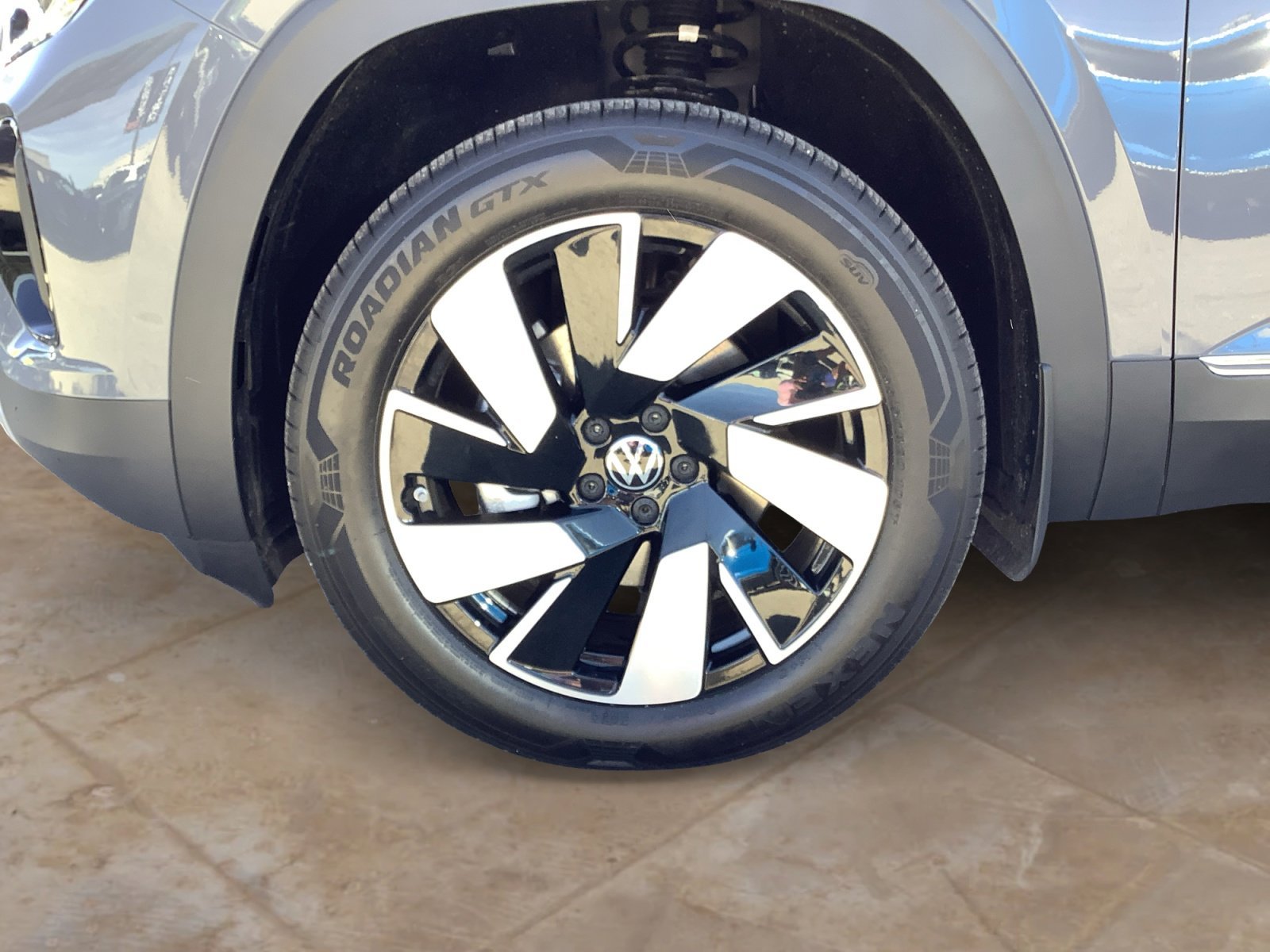 New 2026 Pure Gray Volkswagen 2.0T SEL image 11