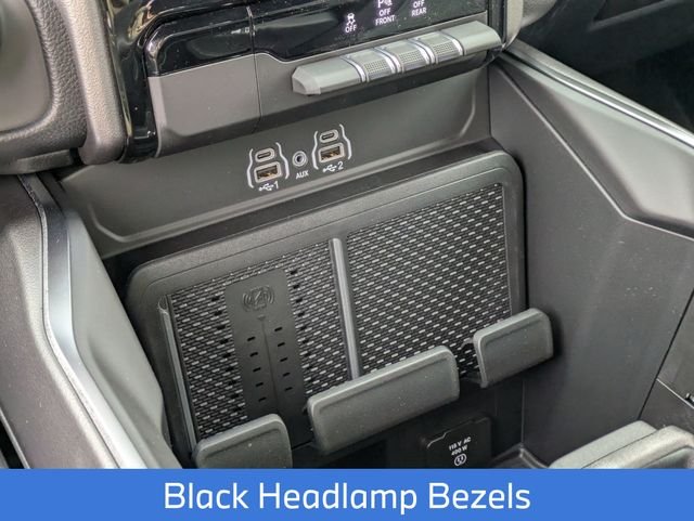 New 2026 Diamond Black Crystal Pearl-Coat Exterior Paint RAM Big Horn/Lone Star image 29