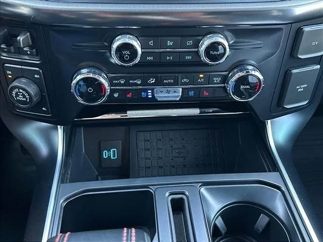 2024 Ford F-150 Raptor - Photo 32