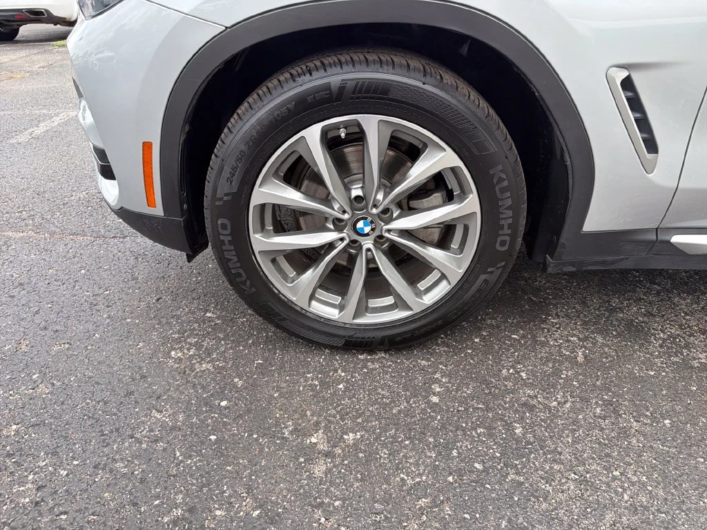 Used 2019 Silver BMW xDrive30i image 28