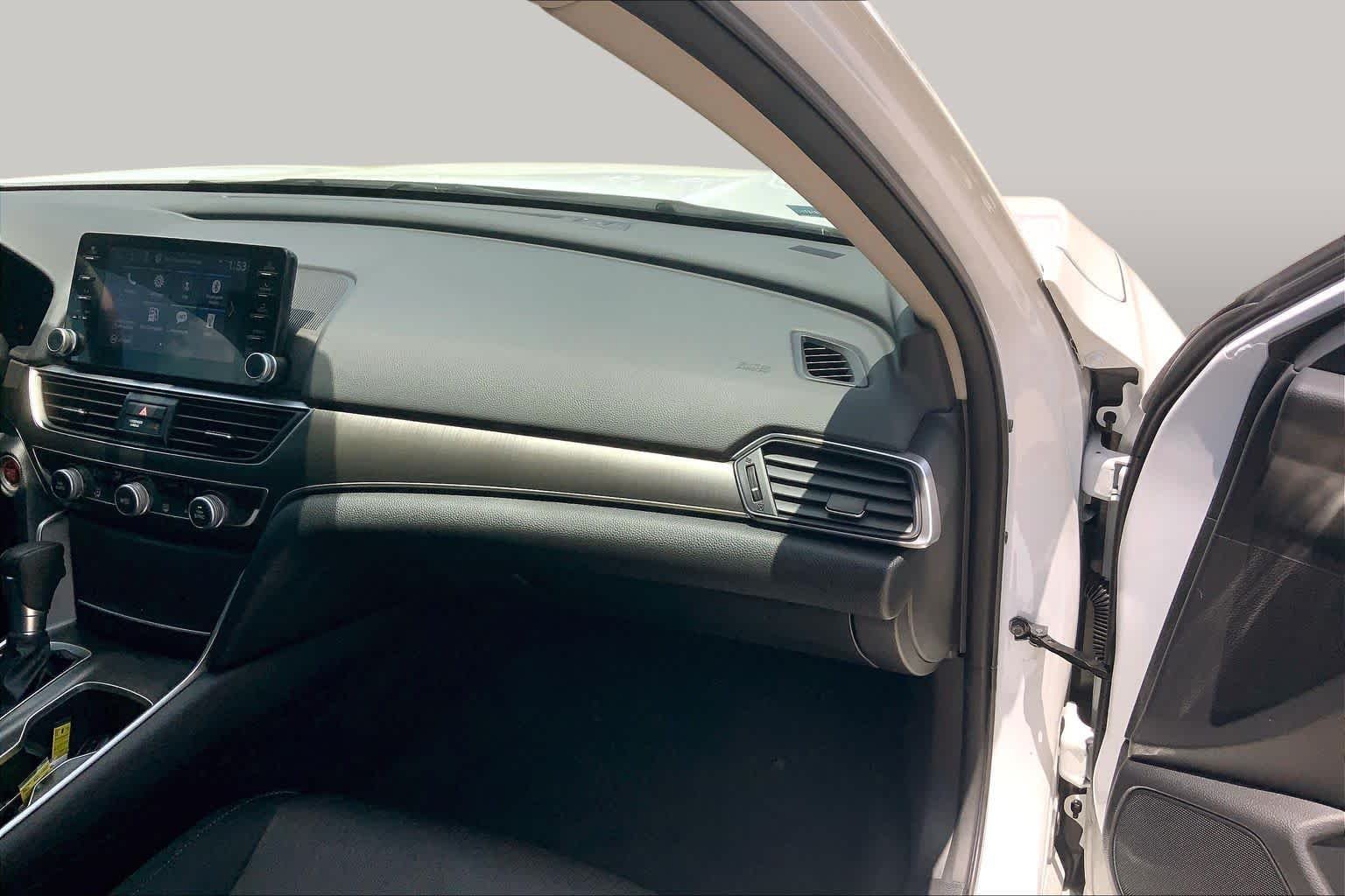 Used 2022 Platinum White Pearl Honda LX image 18