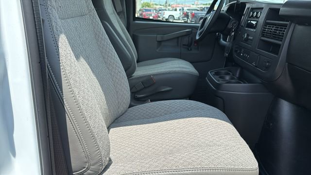 2025 Chevrolet Express Cargo Work Van - Photo 11