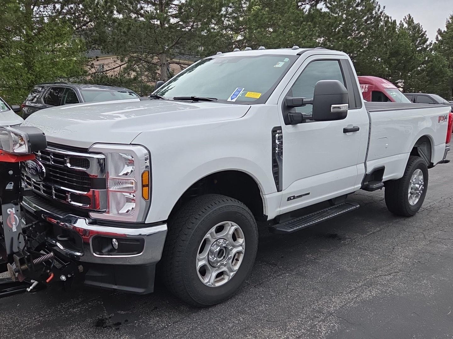 Used 2025 Oxford White Ford XLT image 6