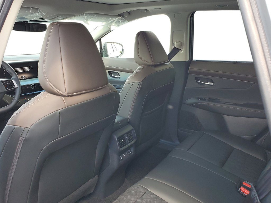 New 2026 Everest White Pearl Tricoat Nissan Platinum image 30